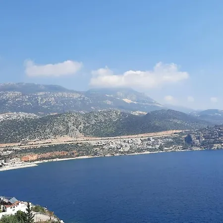 In The Center Of Kalkan, 350 Meters From The Sea Merkezde Denize 350 Metre アパート カルカン