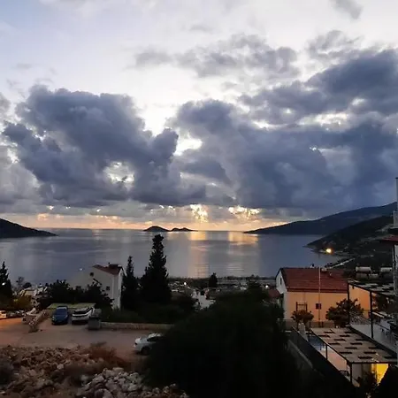 アパート In The Center Of Kalkan, 350 Meters From The Sea Merkezde Denize 350 Metre カルカン