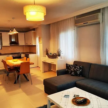 In The Center Of Kalkan, 350 Meters From The Sea Merkezde Denize 350 Metre アパート