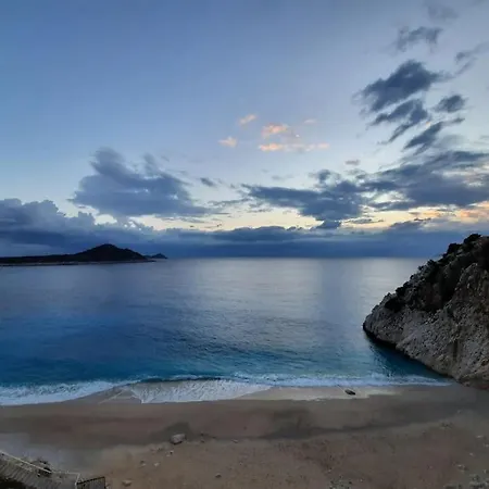 In The Center Of Kalkan, 350 Meters From The Sea Merkezde Denize 350 Metre *