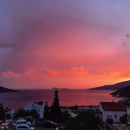 アパート In The Center Of Kalkan, 350 Meters From The Sea Merkezde Denize 350 Metre