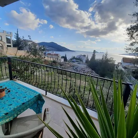 In The Center Of Kalkan, 350 Meters From The Sea Merkezde Denize 350 Metre Apartament Kalkan