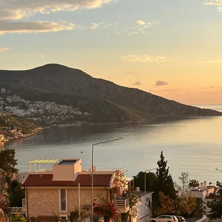 In The Center Of Kalkan, 350 Meters From The Sea Merkezde Denize 350 Metre Apartament *