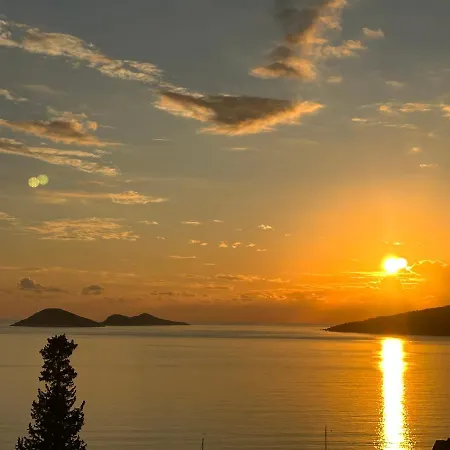아파트 In The Center Of Kalkan, 350 Meters From The Sea Merkezde Denize 350 Metre *