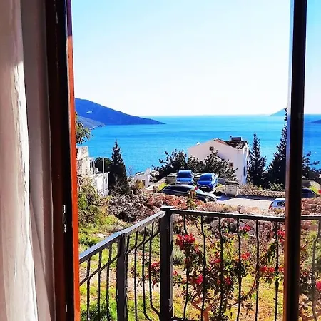 아파트 In The Center Of Kalkan, 350 Meters From The Sea Merkezde Denize 350 Metre